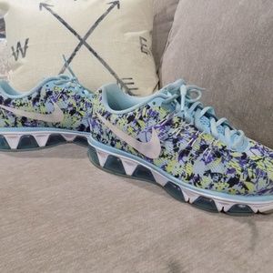 Nike Running Tennis Shoe Sz 8